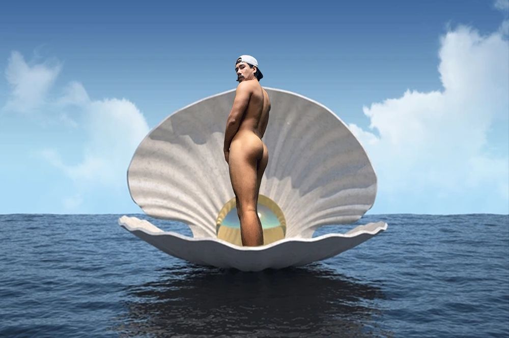 The gay bitch from the post above, now in a clam!