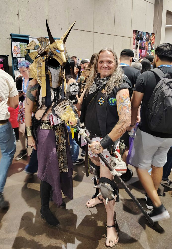 Photo of Dungeon Crawler Carl cosplayer.