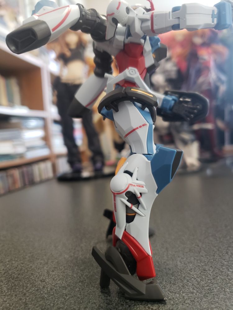 a detail of the leg and hip construction on the HG GQuuuuuuX gunpla kit