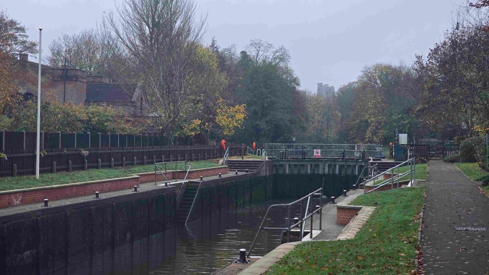 Romney Lock, empty