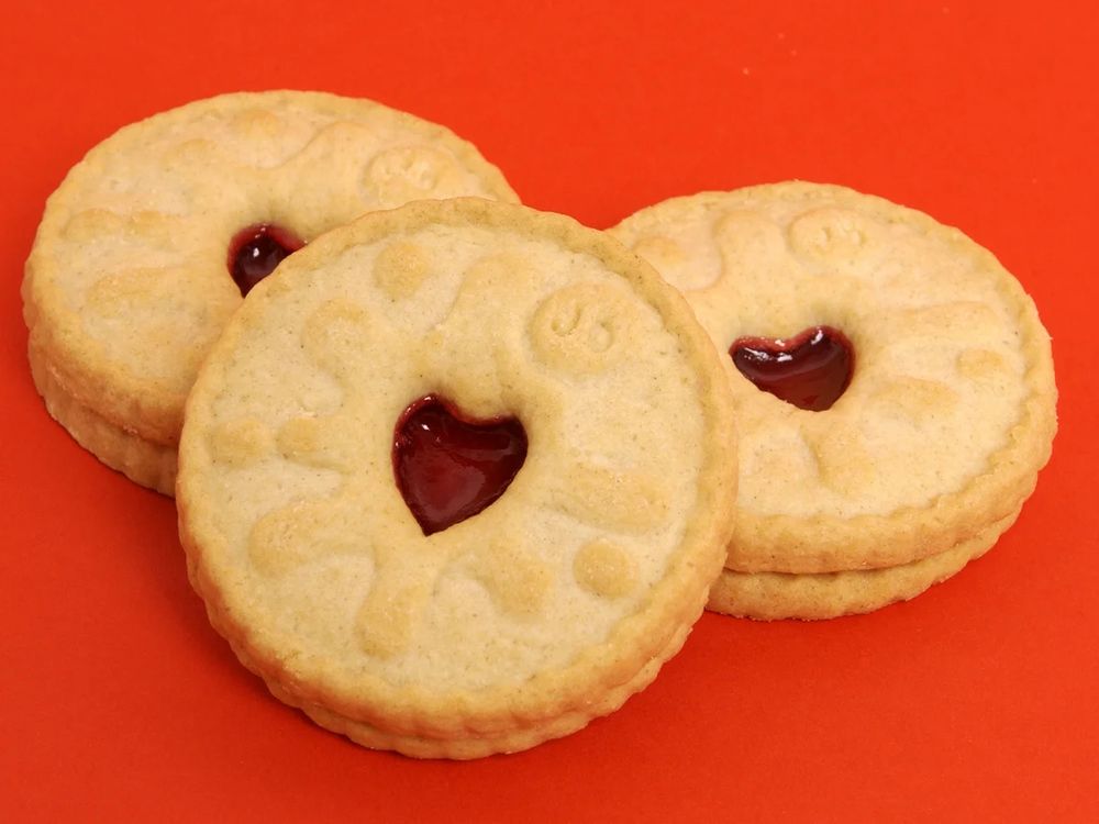 3 jammy dodgers