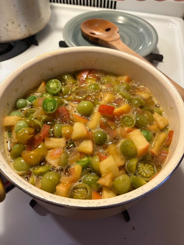 Bubbling pot o chutney