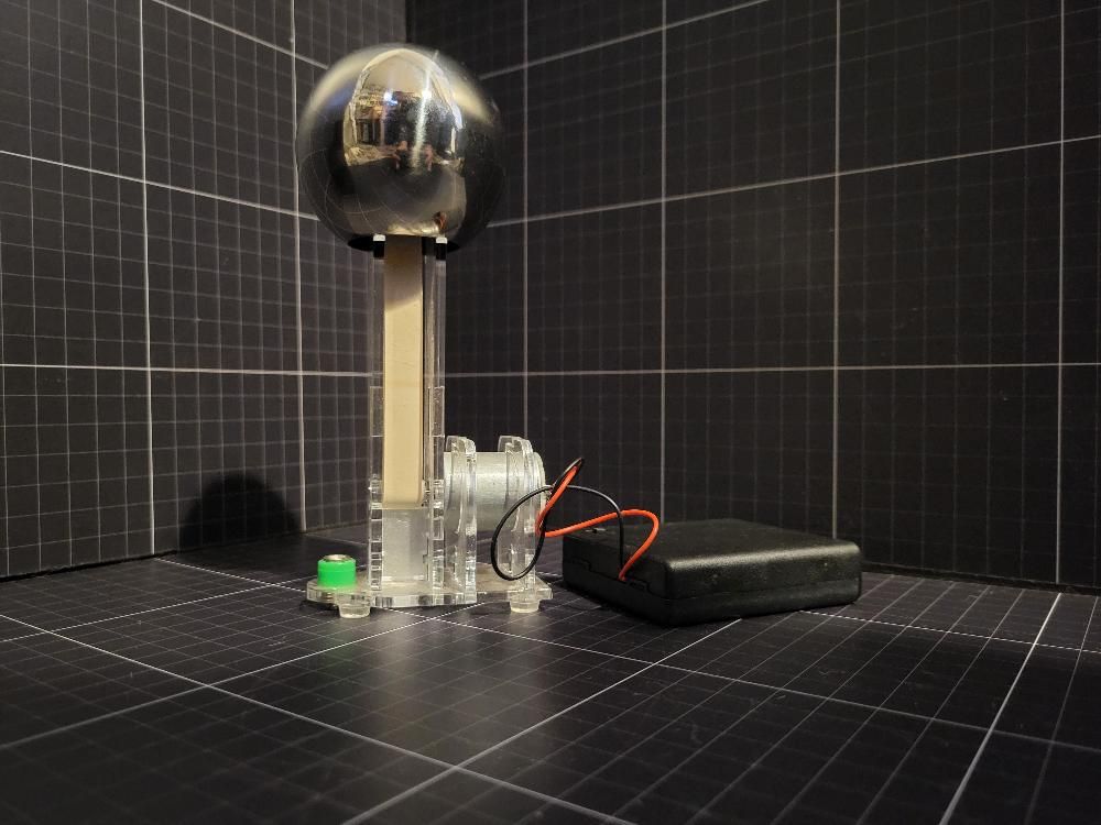 Van De Graaff (VDG) Generator kit - V2 - 150mm - 40,000V of sparky fun.