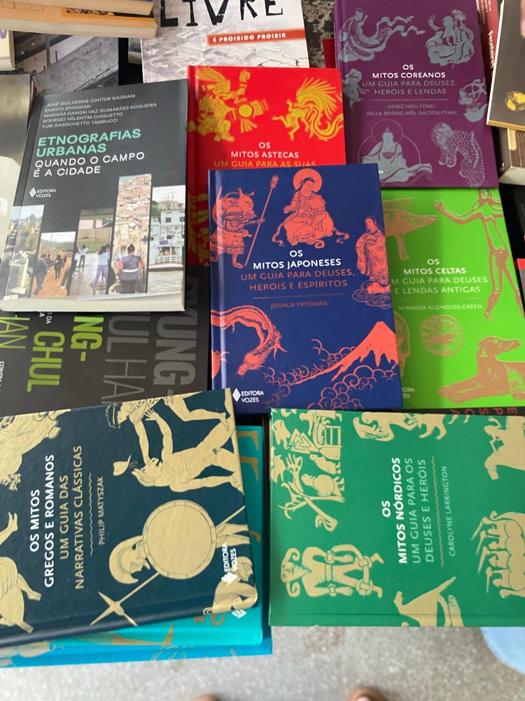 Os mitos gregos e romanos, os mitos japoneses, os mitos celtas, os mitos nórdicos 