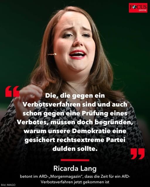 Ricarda lang, die die gegen ein verbotsverfahren sind und auch schon gegen eine Prüfung eines Verbotes, müssen doch begründen warum unsere Demokratie eine gesichert rechtsextreme Partei dulden sollte.
