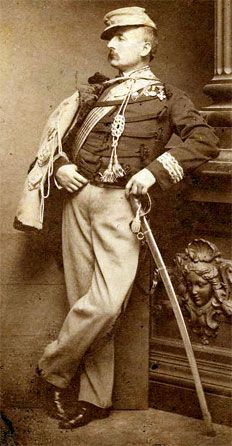 Photo portrait of Nino Bixio in uniform.