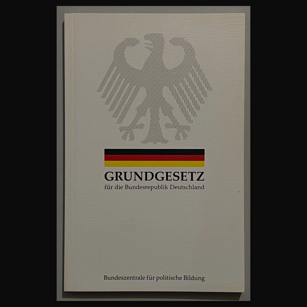 Foto des Titels der Gratis-Ausgabe »Grundgesetz für die Bundesrepublik Deutschland« von der Bundeszentrale für politische Bildung.