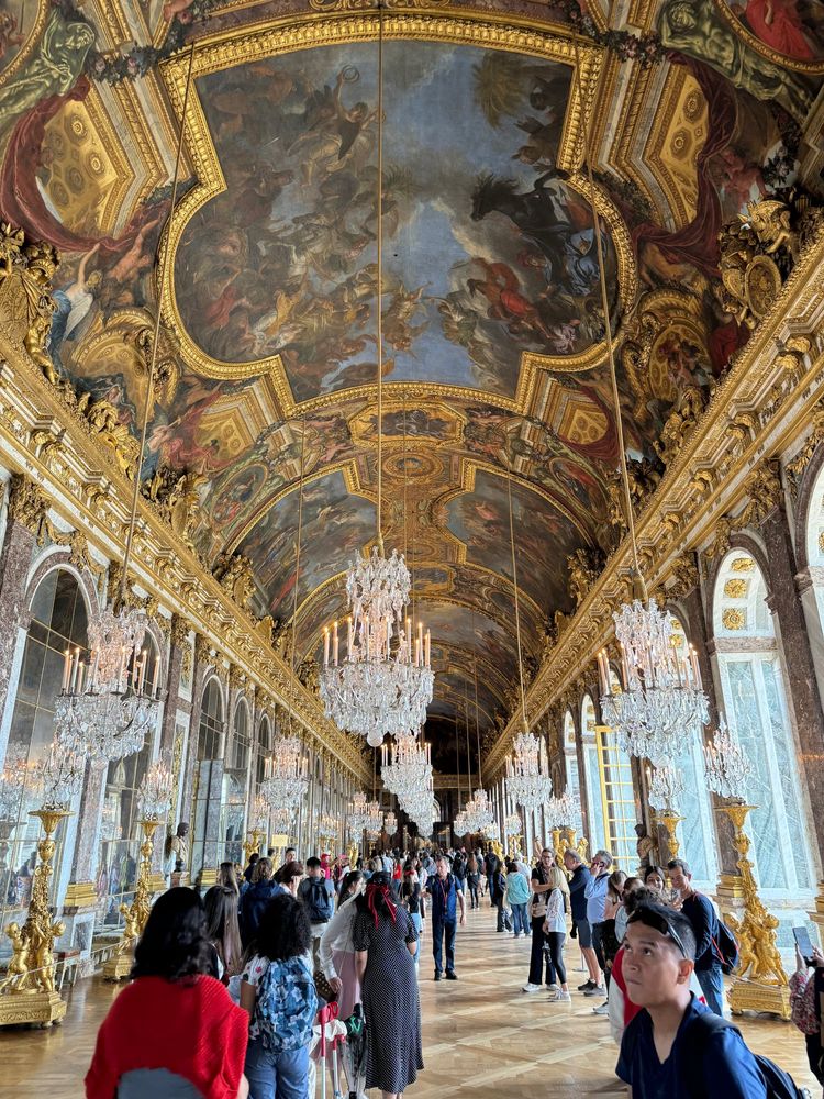 hall of mirrors at versailles