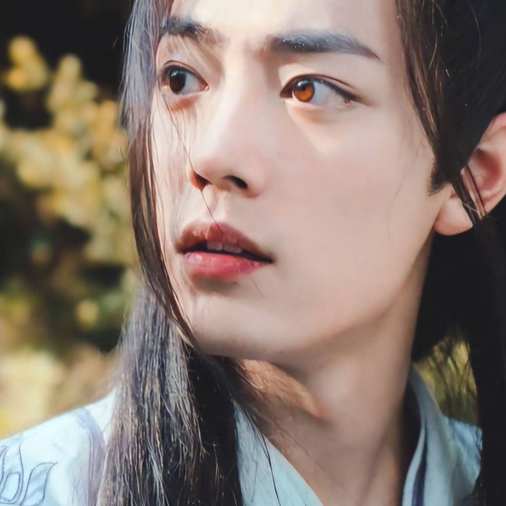 xiao zhan as wei wuxian in the untamed, the sunlight is highlighting the colour of his eye