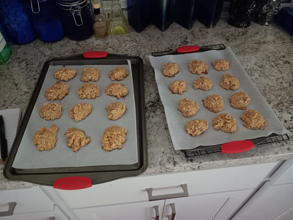 The finished cookies.