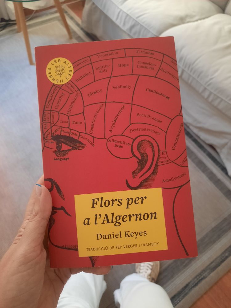 Coberta del Llibre "Flors per a l'Algernon" (Daniel Keyes, 1966) traducció de Pep Verger. Edició en català
Editat per Les Altres Herbes