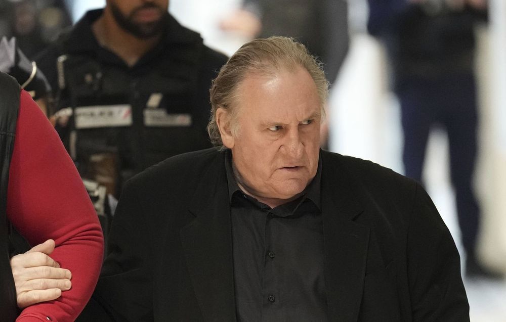 Depardieu affirme que sa carrière a été détruite par « Complément d’Enquête »