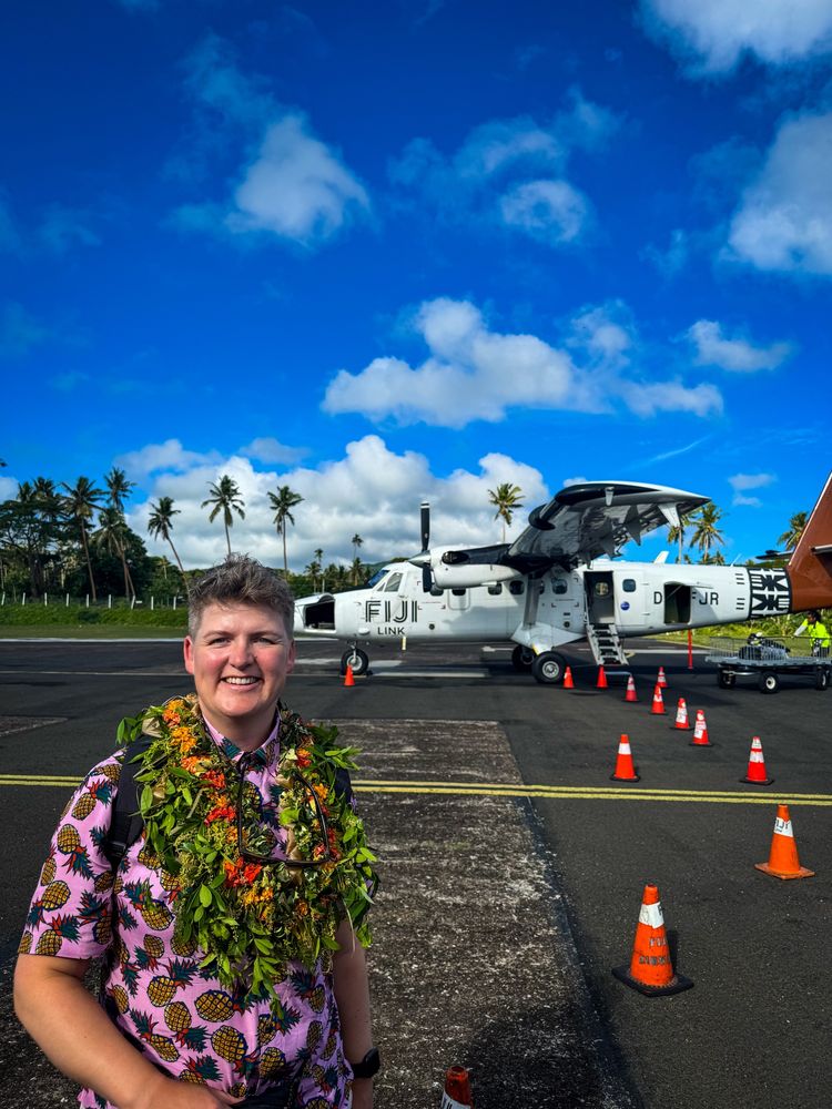 Person foran Twin Otter 