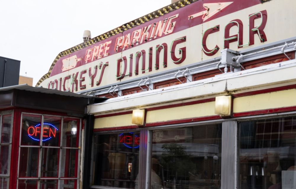 Iconic Mickey’s Diner reopens in downtown St. Paul