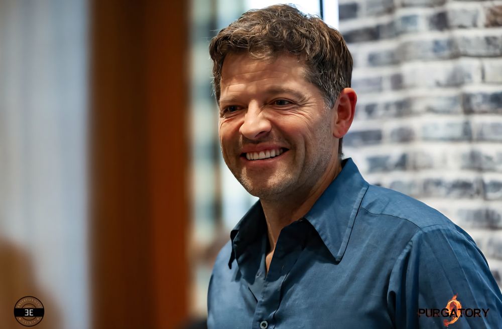Misha Collins at purgatory 9 during the Saturday photo op's. 