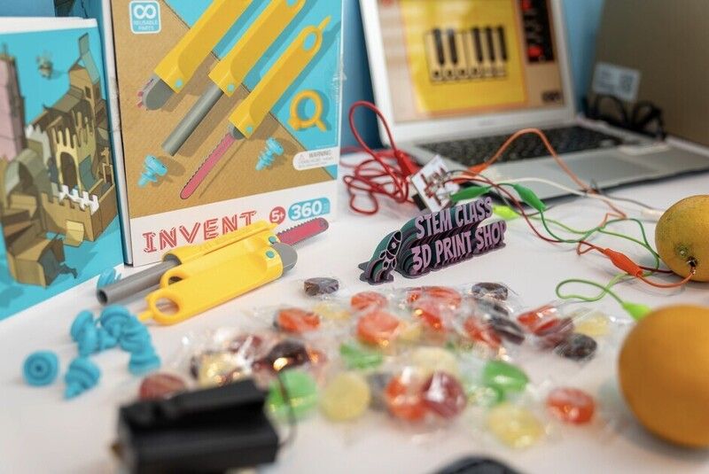 This rural Arkansas elementary and middle school teacher gives her students rich STEM experiences by using a creative mix of tools.