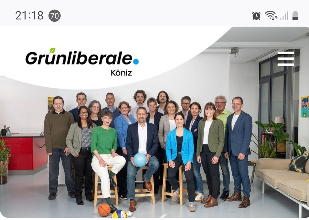 Gruppenfoto der Grünliberalen Köniz.
In der Mitte Thomas Marti (mit blauem Ball).