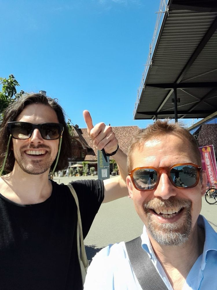 Sandro Schwander und Thomas Marti 
Gut gelaunt mit Sonnenbrille.