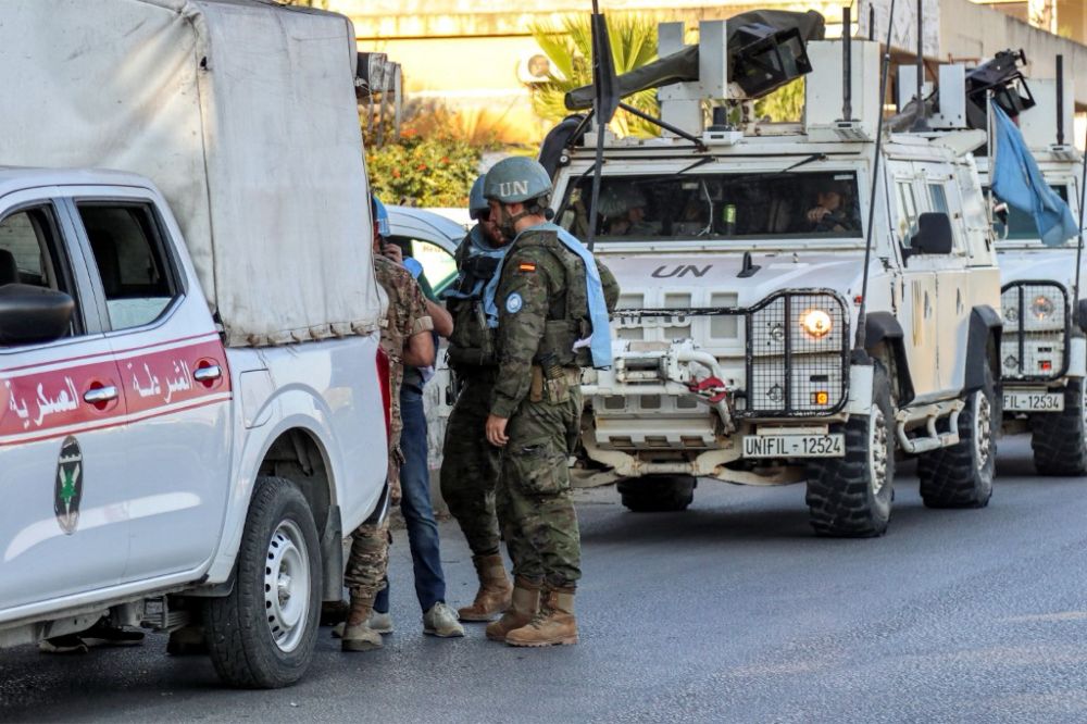 Israeli forces shoot at UN peacekeepers in Lebanon, wounding two