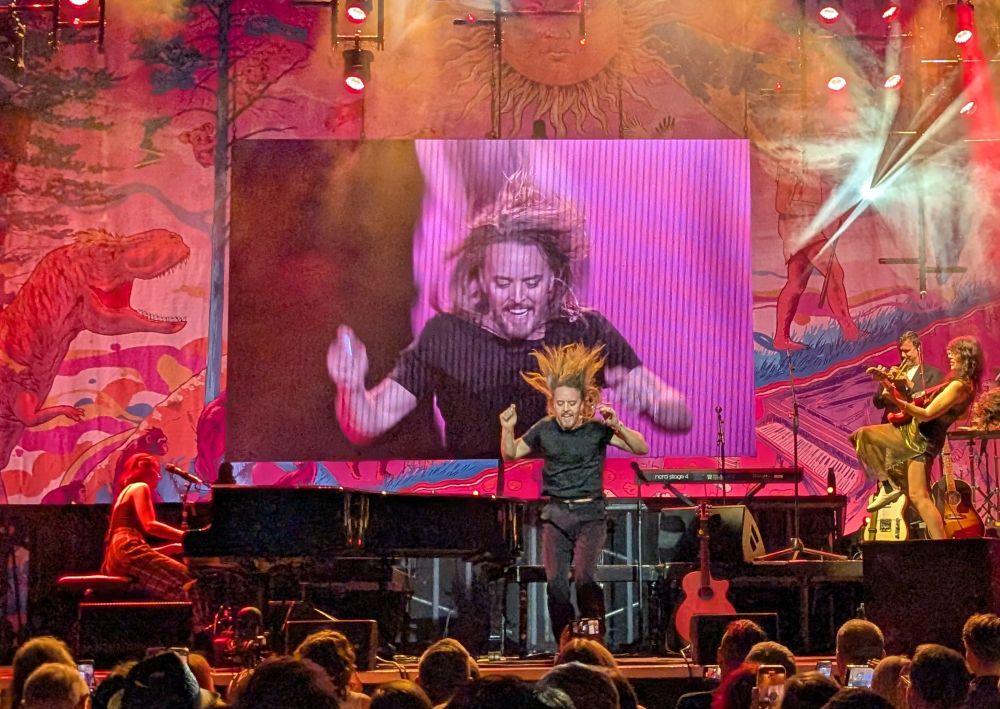 Tim Minchin at Sheffield City Hall last night.