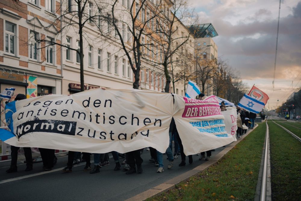 Demonstrationszug zieht durch Leipzig.