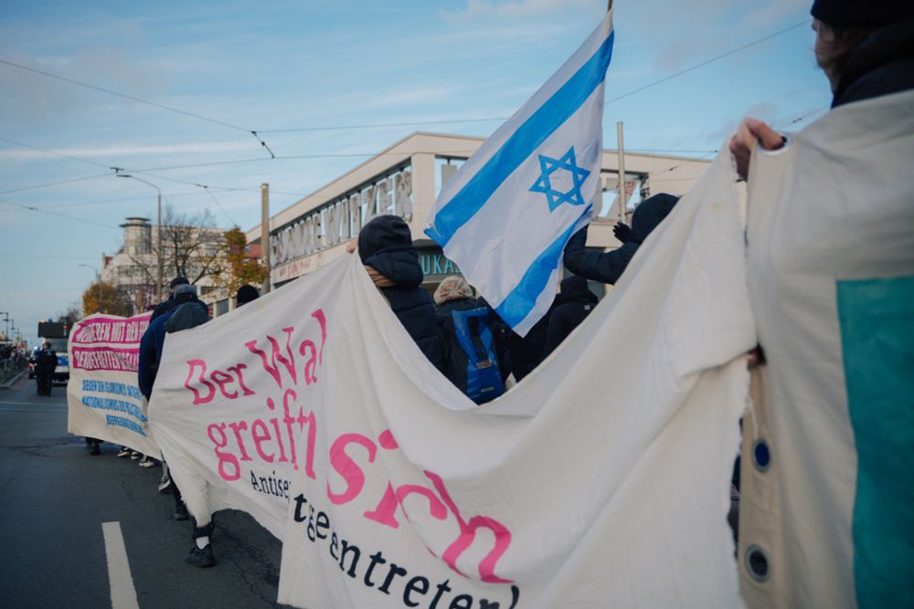 Demonstrationszug zieht durch Leipzig.