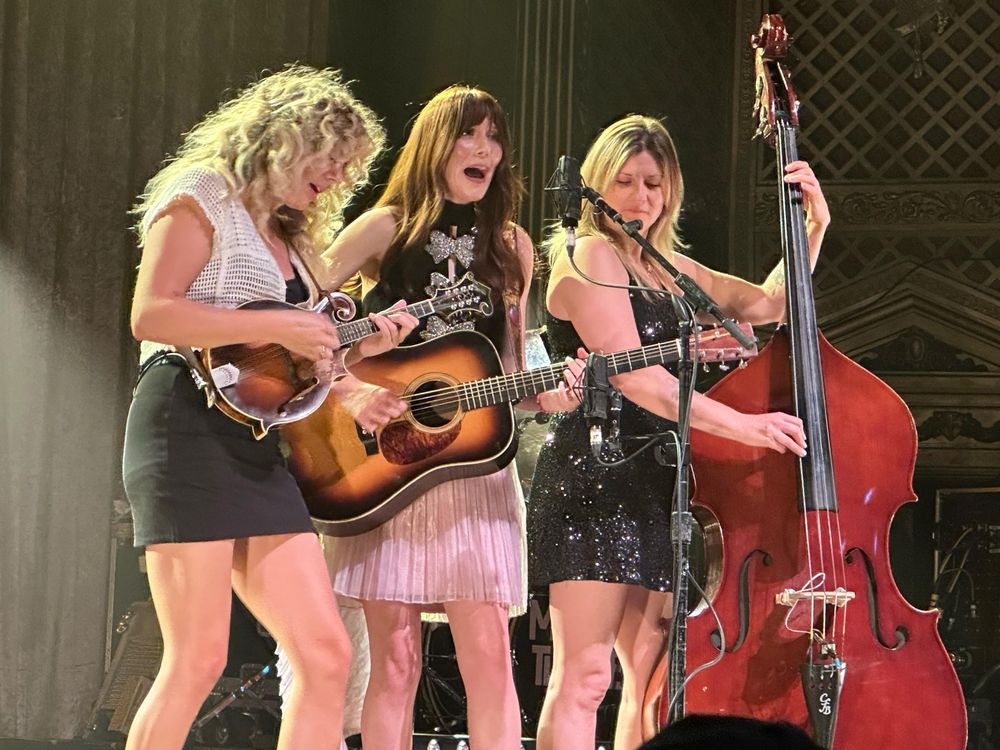 Molly Tuttle / Ogden Theatre / Denver, Colorado, Saturday October 25 2025