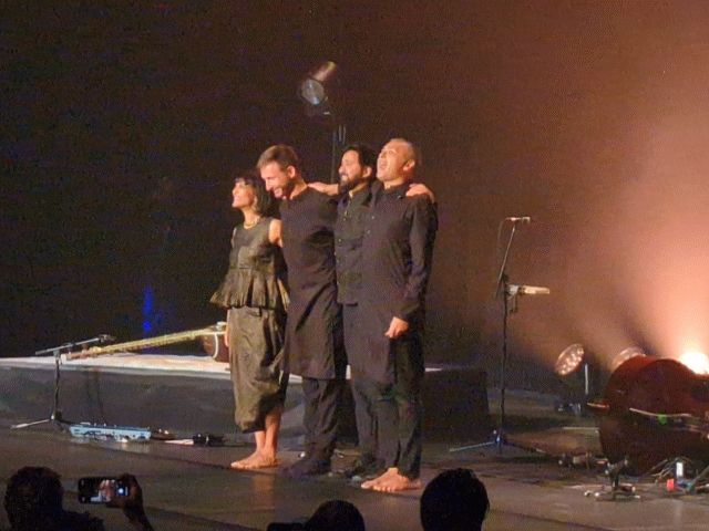 Anoushka Shankar and band taking a bow after the concert