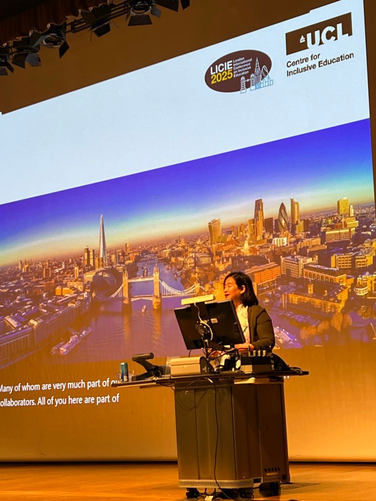Prof. Lynn Ang at the stage