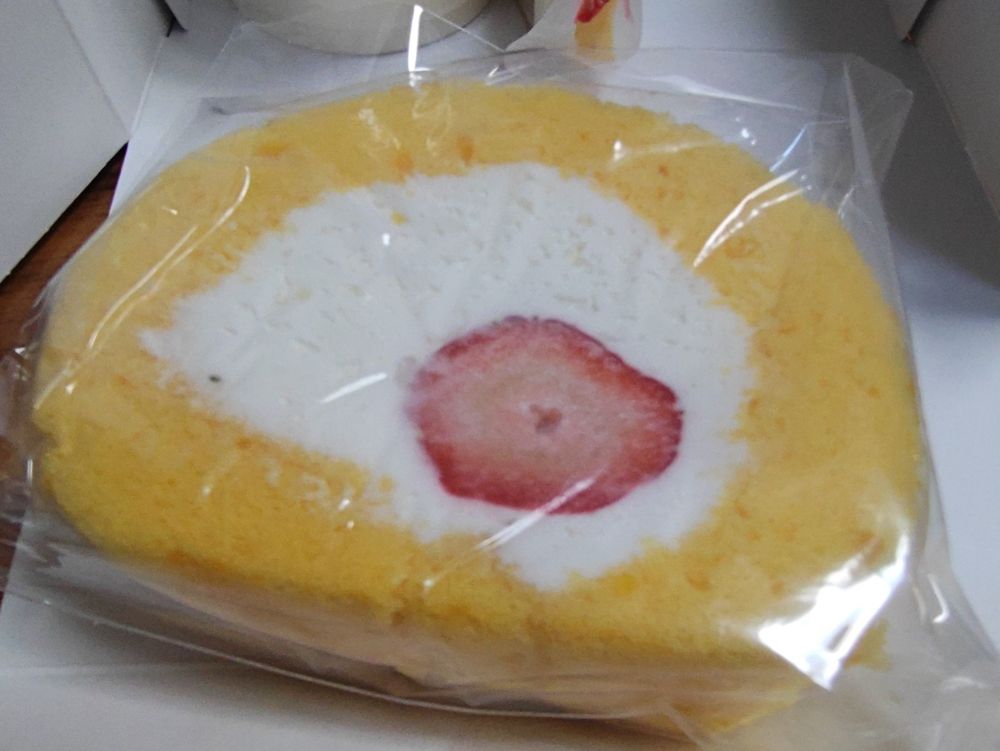 いちごロールケーキ🍓