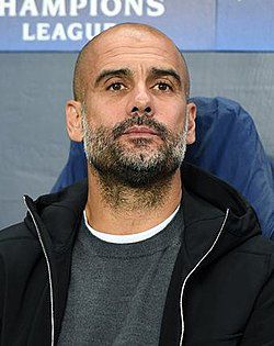 Pep Guardiola auf der Trainerbank 