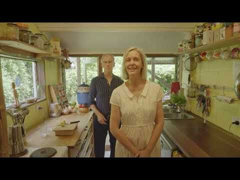 Robert Forster – Strawberries (Official Video)