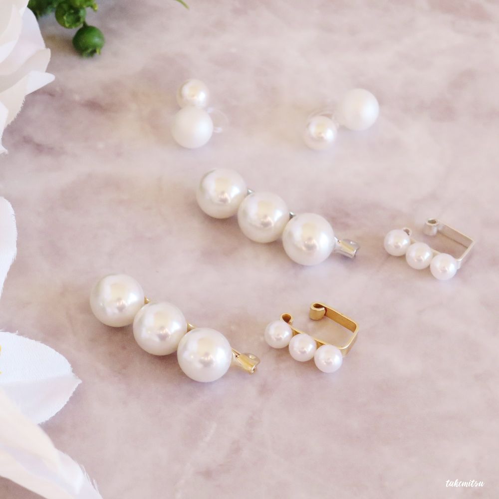 【新作】三連パールの直線イヤーカフ
気軽に使えるイヤーカフに上品なパールが3粒並んでいます。
セレモニーなどでのご利用にぴったりです。