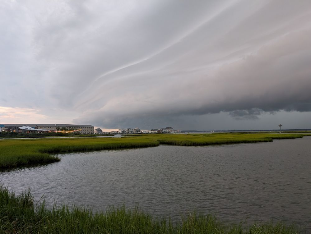 A picture of a shelf cloud over the bay.