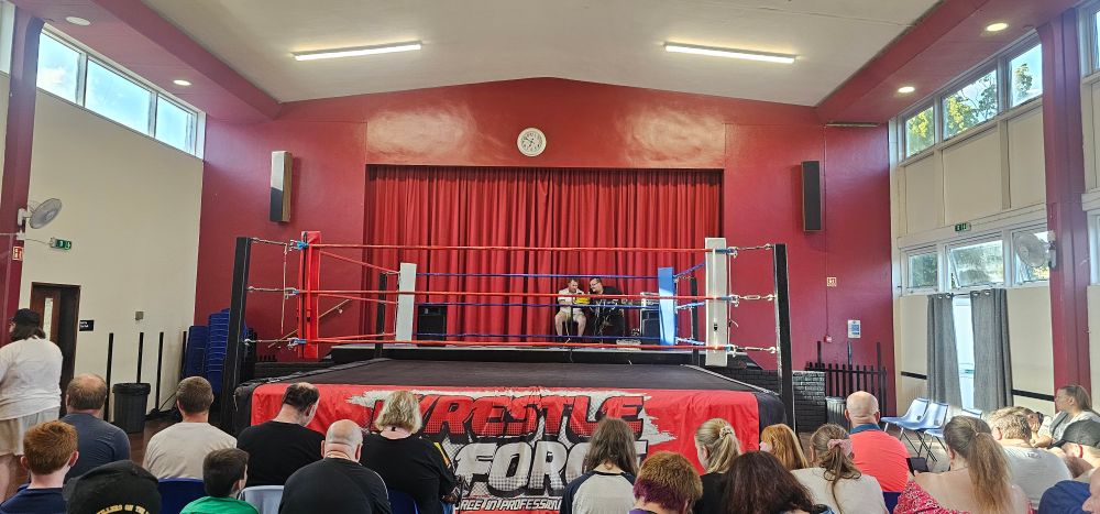 A wide shot of the hall at Fanshawe Community Centre in Dagenham, moments before WrestleForce began their show on June 28th.
Dagenham is a regular stop for the family oriented WrestleForce promotion, who run shows primarily in Essex, Hertfordshire, and Buckinghamshire, as well as in parts of London.