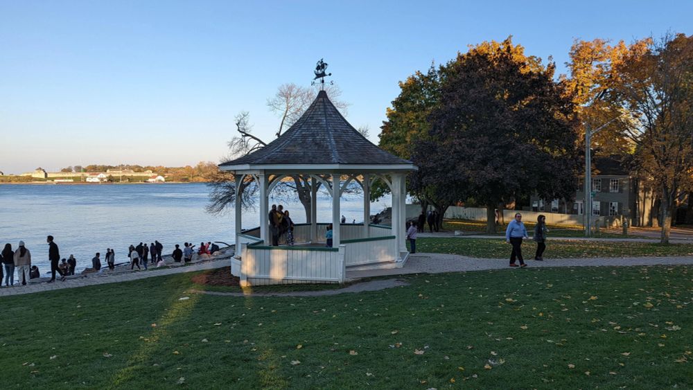 The Gazebo (the scene of another grisly murder) was built by the crew in Queen's Royal Park, and later donated it to Niagara-on-the-Lake after filming was over.