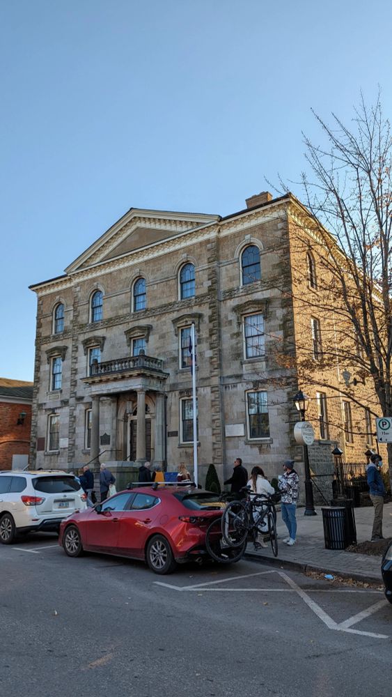 Court House Theatre in Orono, Ontario served as the exterior location for the climactic scene where Walken has to assassinate Jed Bartlet to prevent his becoming President and starting World War 3. The interior was actually filmed at another location, the real Orono townhall.