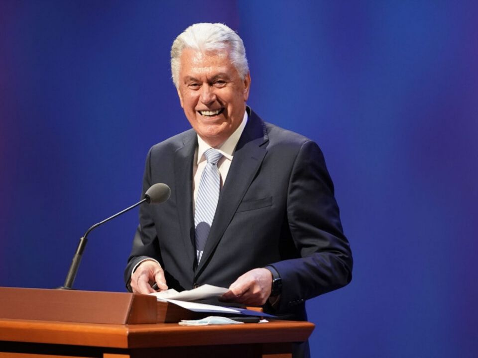 Elder Dieter F. Uchtdorf of the Quorum of the Twelve Apostles The Church of Jesus Christ of Latter-day Saints 

