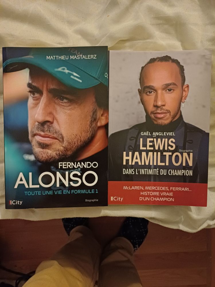 Biographies de Fernando Alonso et de Lewis Hamilton (2025)