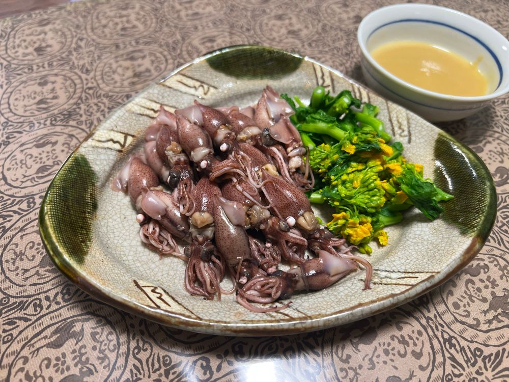 ホタルイカと菜の花の酢味噌和え