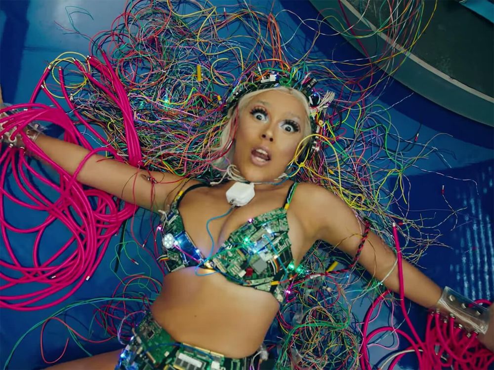 Doja Cat in cyber sex music video 