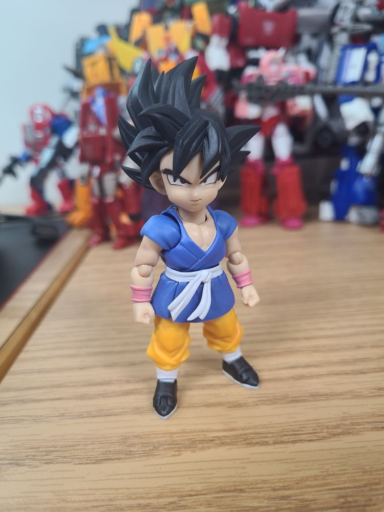 The default stare expression paired with the windy hair honestly works really well. Would've hoped for a cocky smile, but this works just as well.