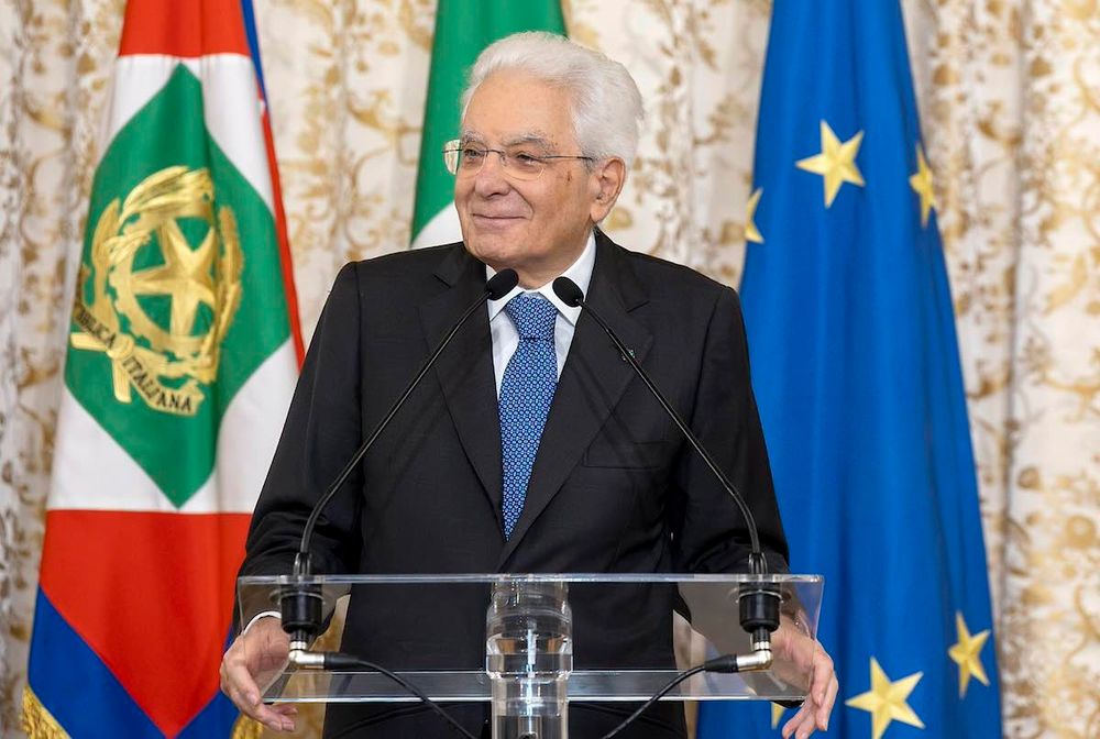 Mosca mette nel mirino Sergio Mattarella e lo inserisce nella lista nera dei «russofobi»: con lui anche Antonio Tajani e Guido Crosetto