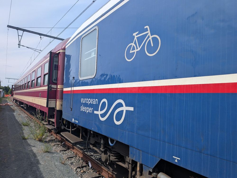 European sleeper logo on train