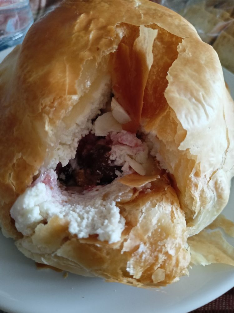 Queso de cabra holadrado con higos y miel 