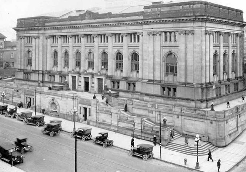 Carnegie library that resembles the 42nd Street branch in New York City