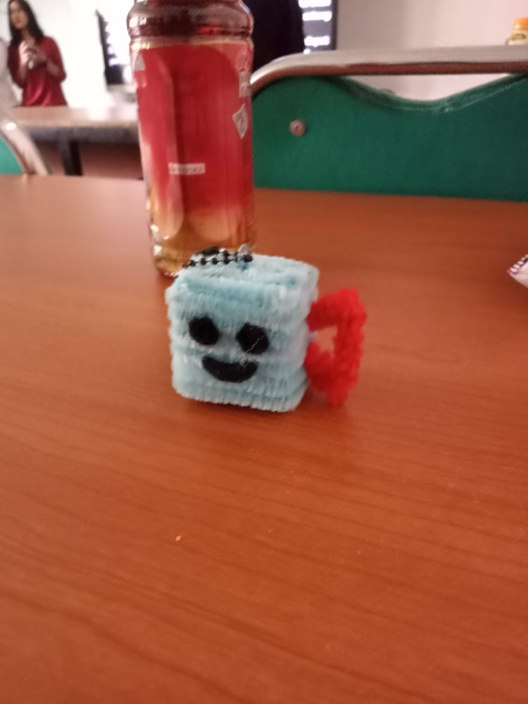 I didn't make it, i buy it custom from my friend n her mom made it!