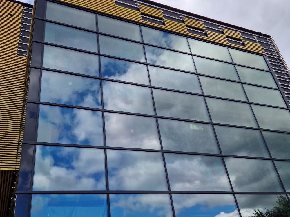 Picture of the new ZDD building. With a bit of blue sky.