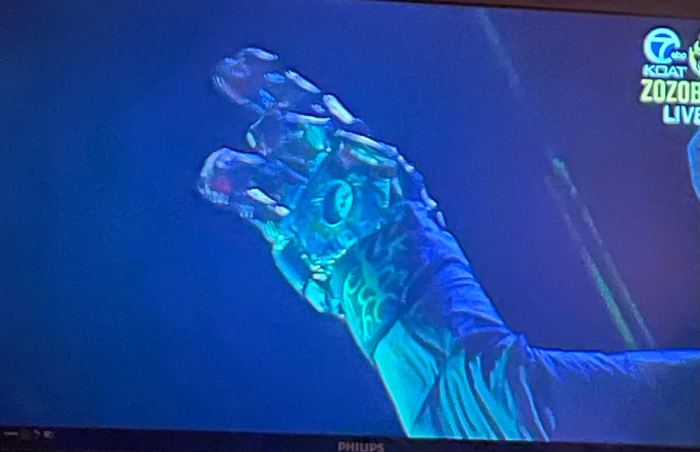 Zozobra steampunk hand