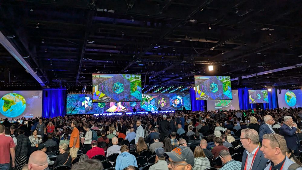 Crowd for the opening 